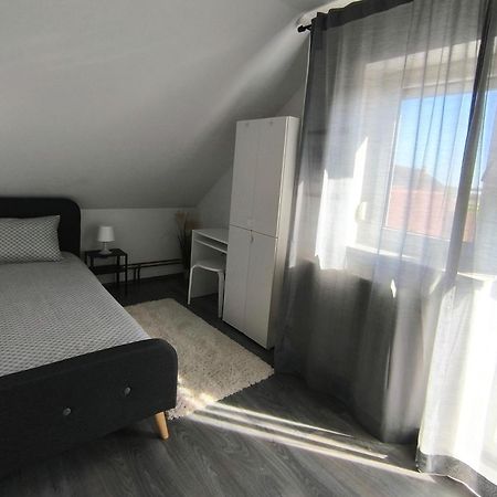 Apartment Cedar Zagreb Airport - Velika Gorica Scitarjevo Εξωτερικό φωτογραφία