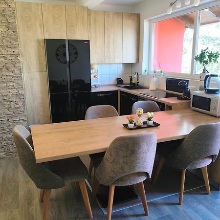 Apartment Cedar Zagreb Airport - Velika Gorica Scitarjevo Εξωτερικό φωτογραφία